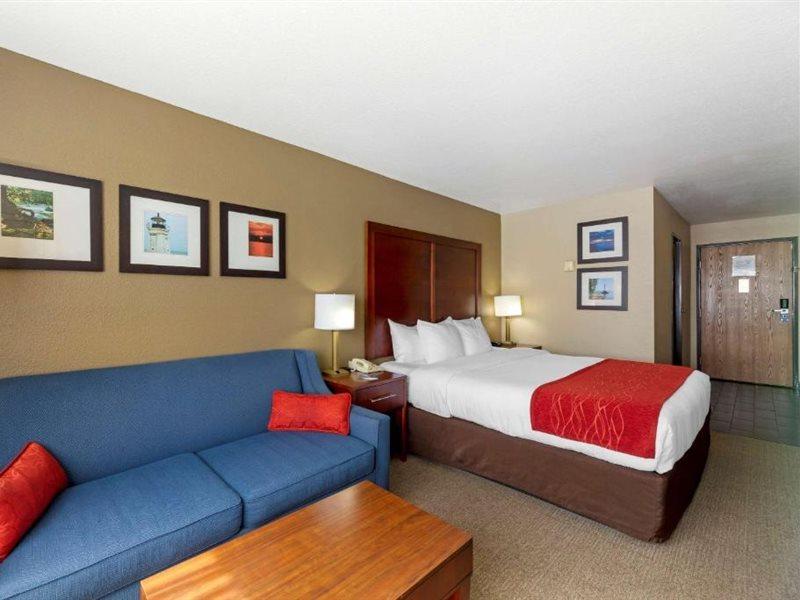 Comfort Inn River'S Edge Huron Exterior photo