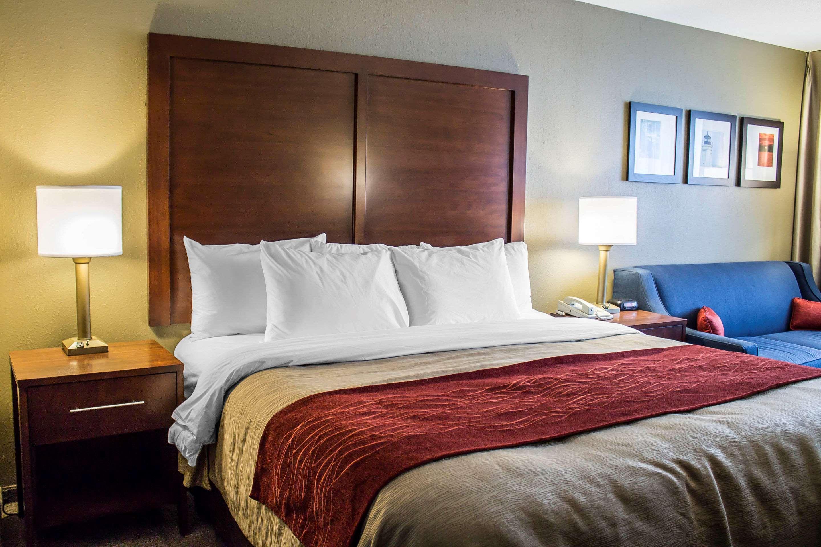 Comfort Inn River'S Edge Huron Exterior photo