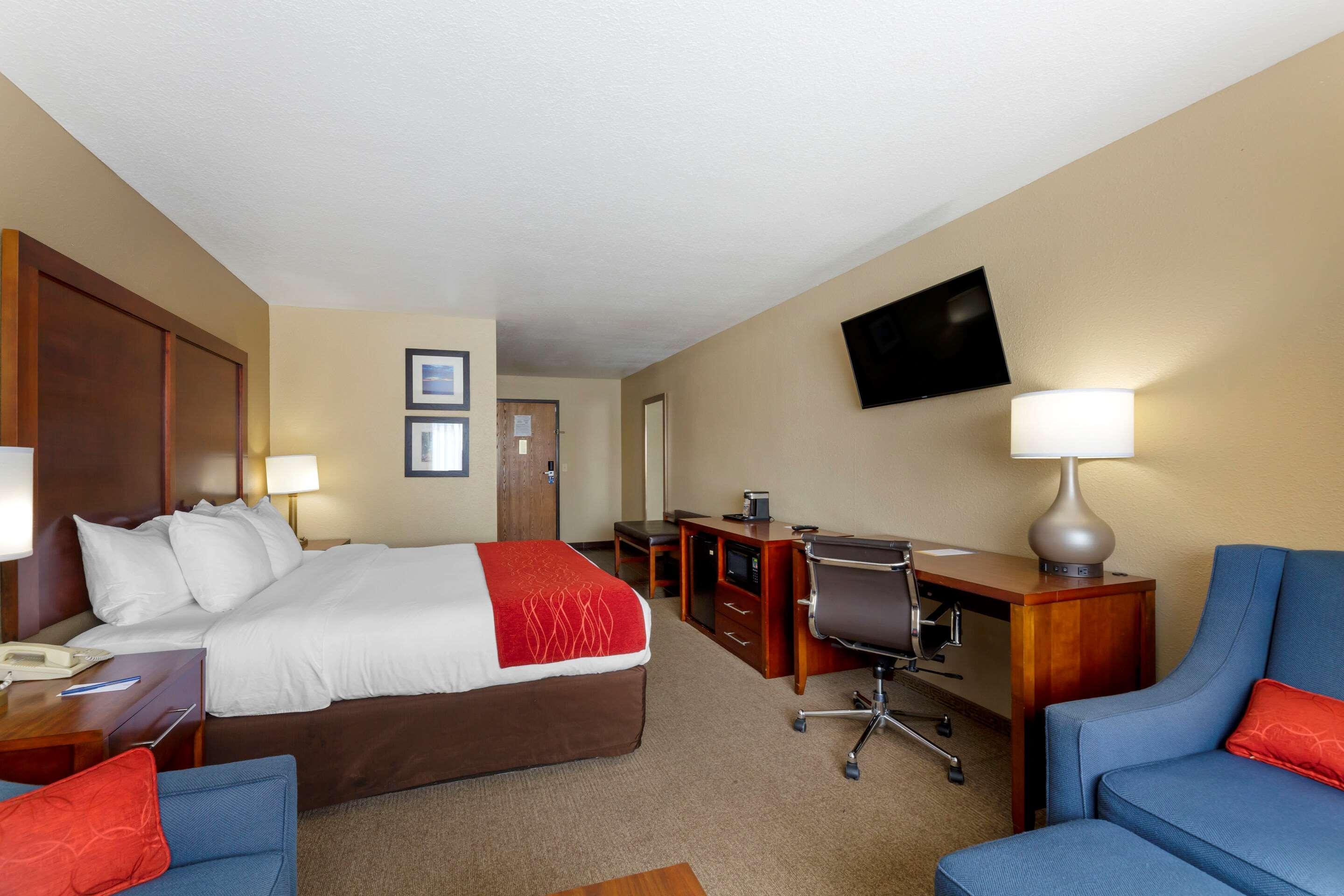 Comfort Inn River'S Edge Huron Exterior photo