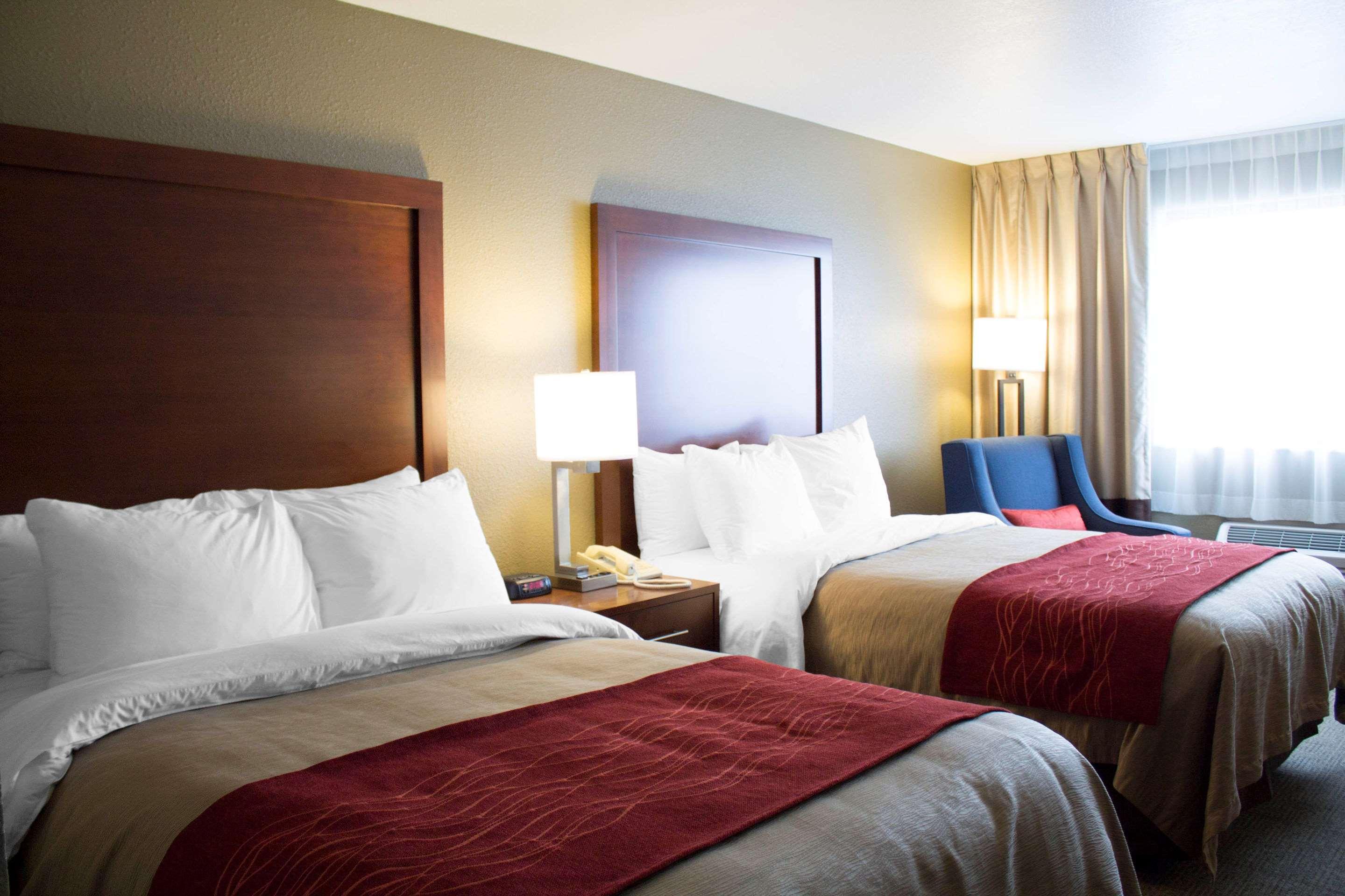 Comfort Inn River'S Edge Huron Exterior photo