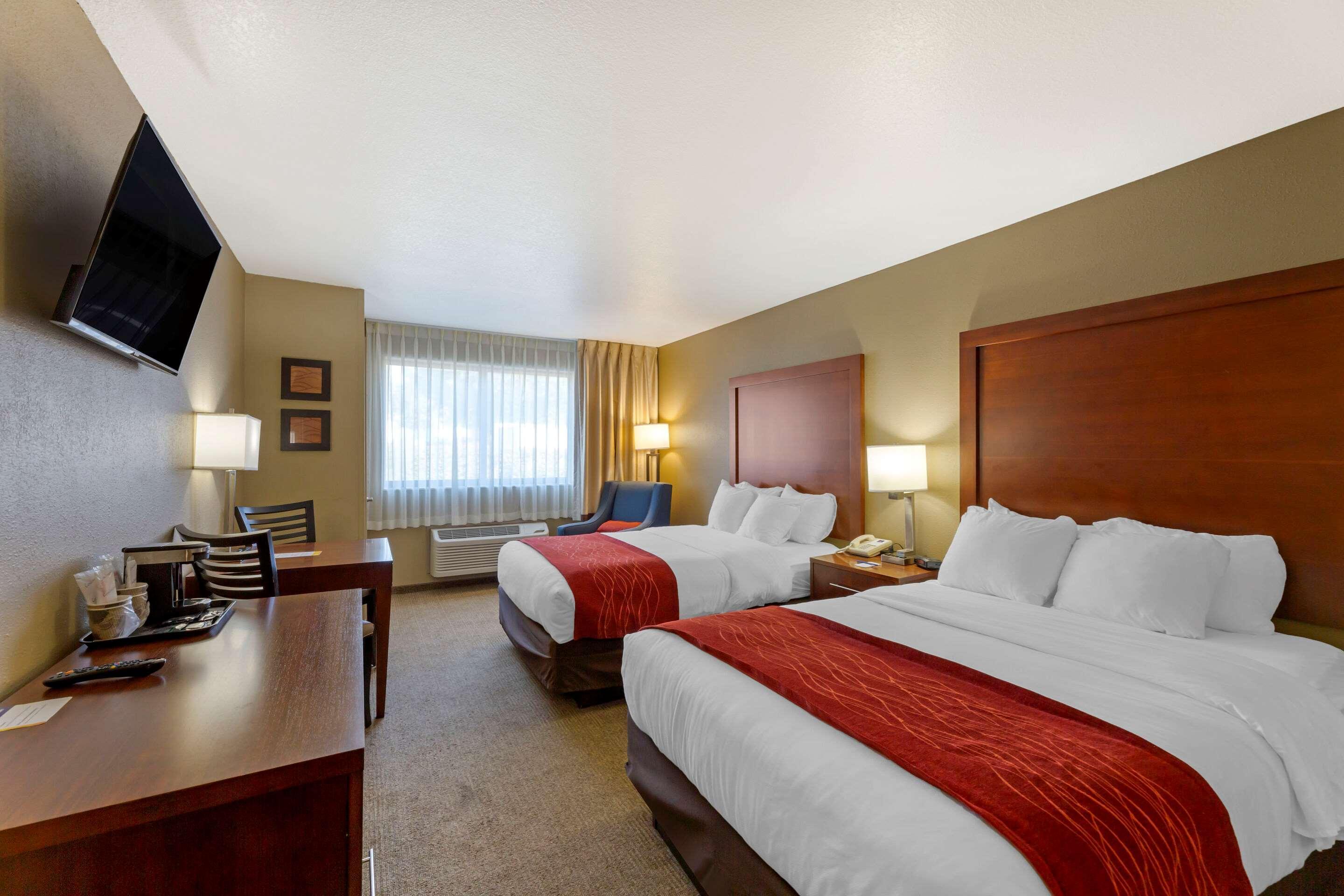Comfort Inn River'S Edge Huron Exterior photo