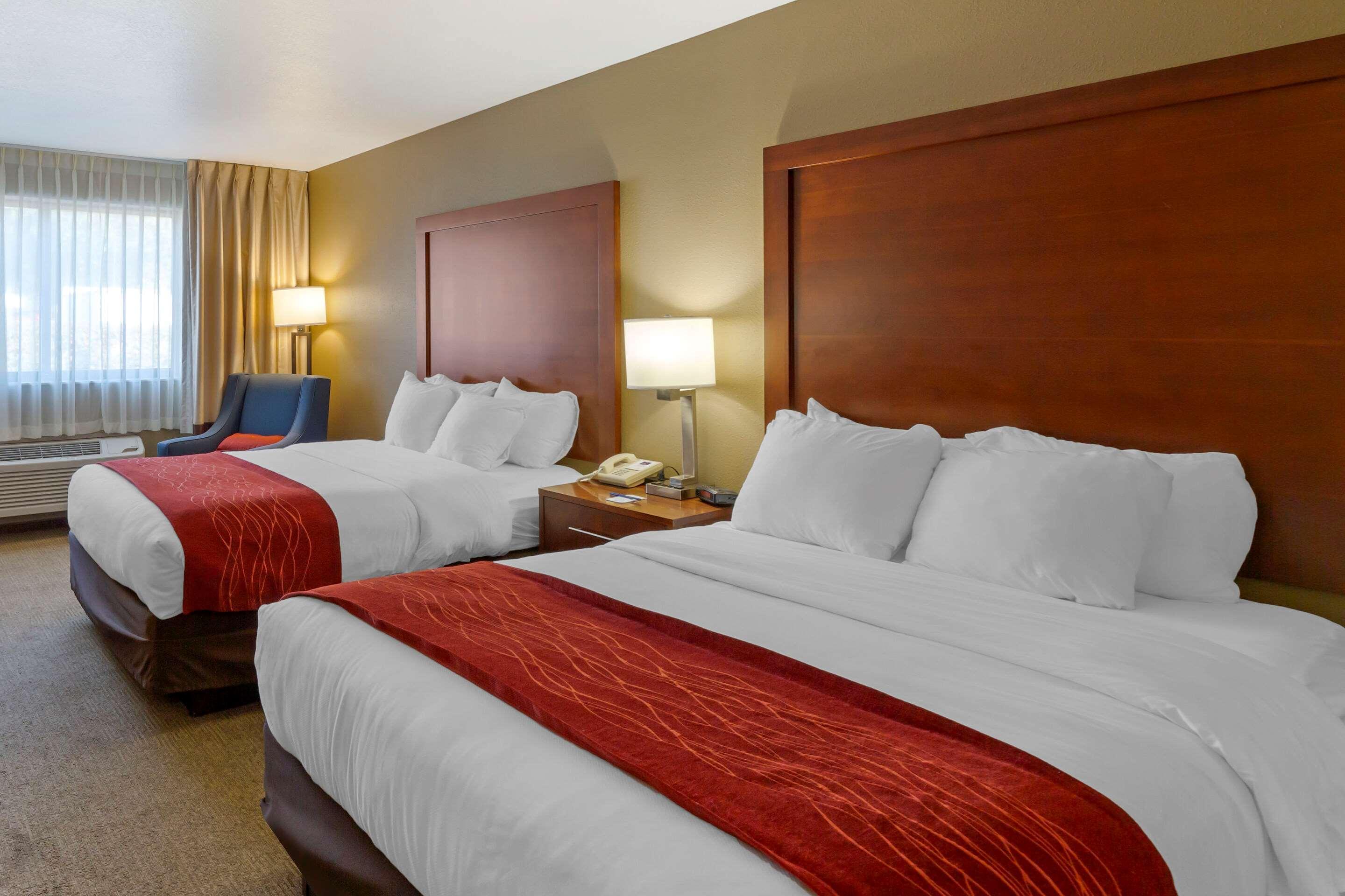 Comfort Inn River'S Edge Huron Exterior photo