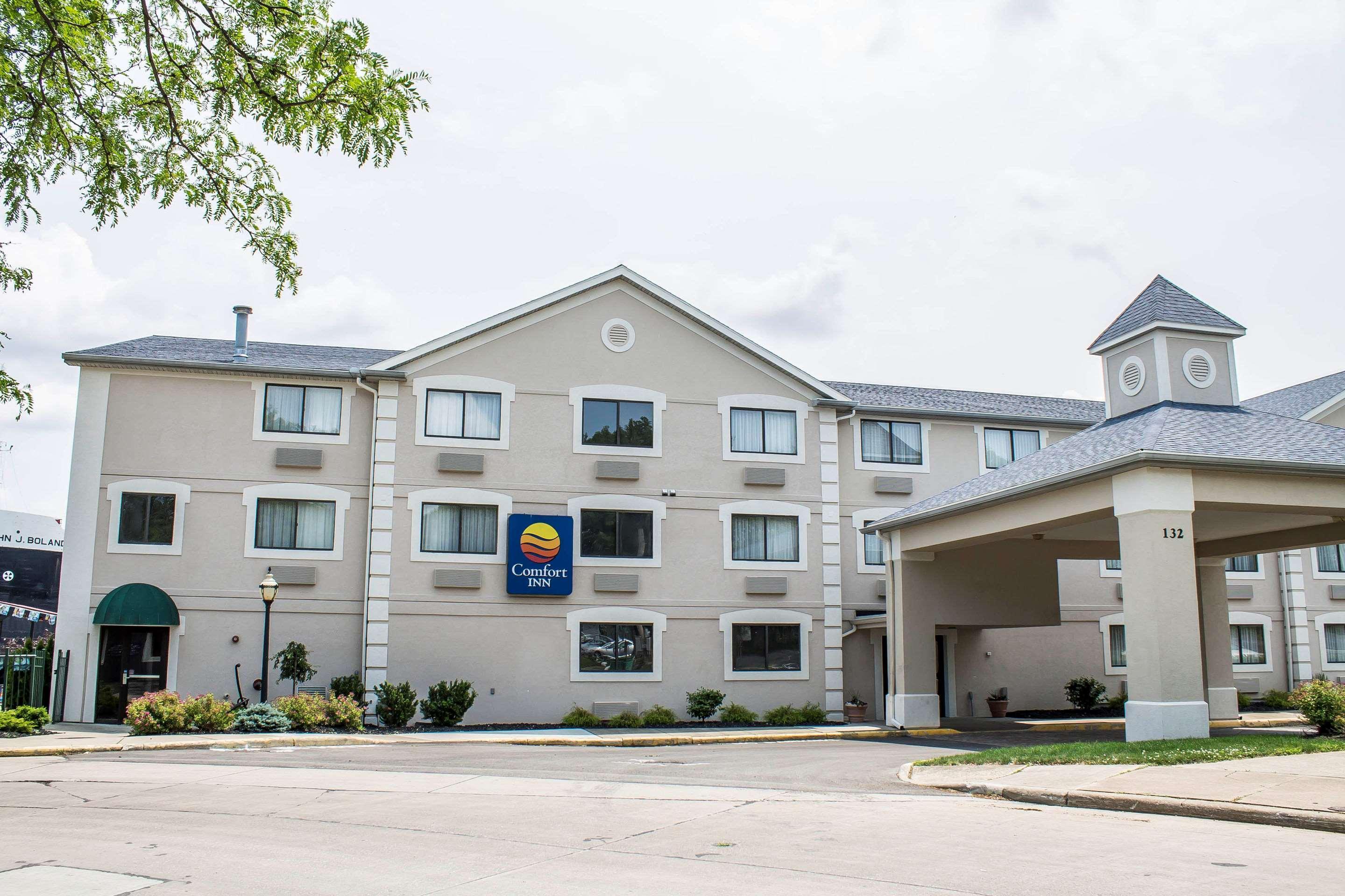 Comfort Inn River'S Edge Huron Exterior photo