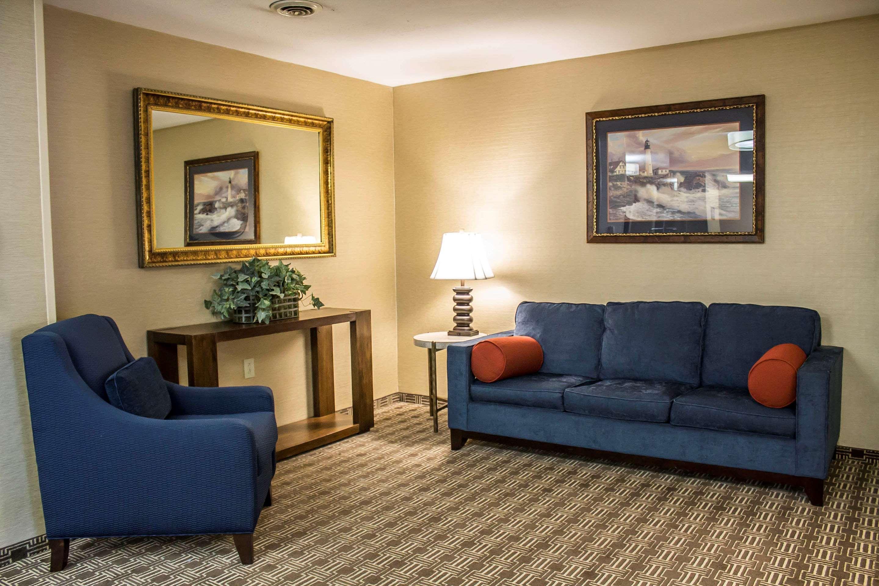 Comfort Inn River'S Edge Huron Exterior photo