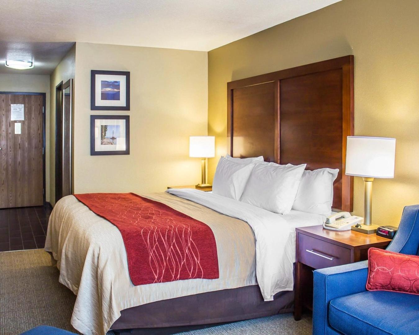Comfort Inn River'S Edge Huron Room photo
